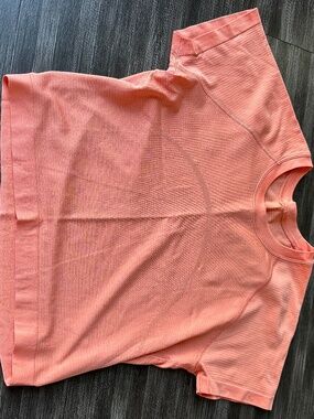Lululemon Swiftly Tech Short Sleeve Crop T-Shirt